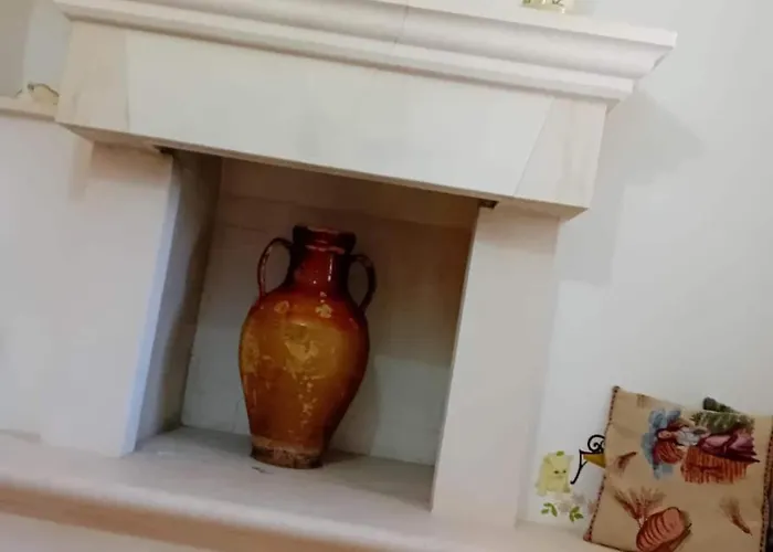 Trullo Della Viola 아파트 *